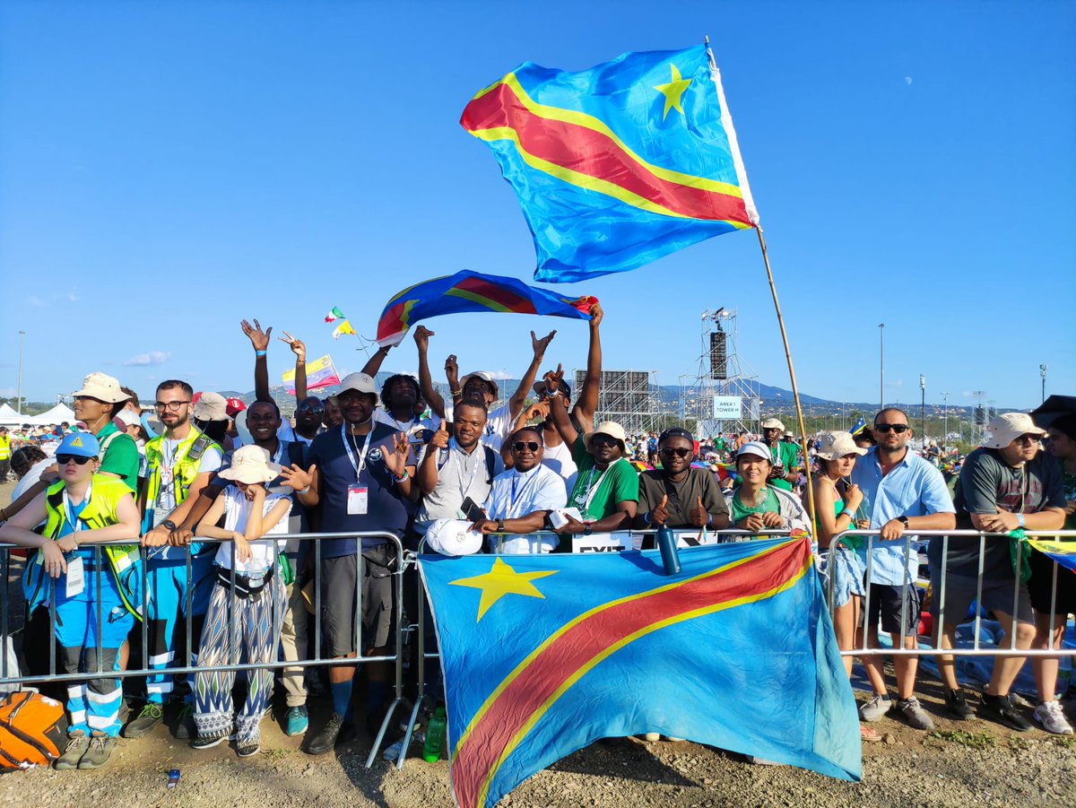 L'encadrement des jeunes, la clé du développement et de l'émergence de la RDC. Leur intégration sociale réussie depend de l'aide à leur orientation, de l'efficacité de leur éducation, de leur emploi à des services divers ainsi que leur  rémunération et leur couverture sociale.
