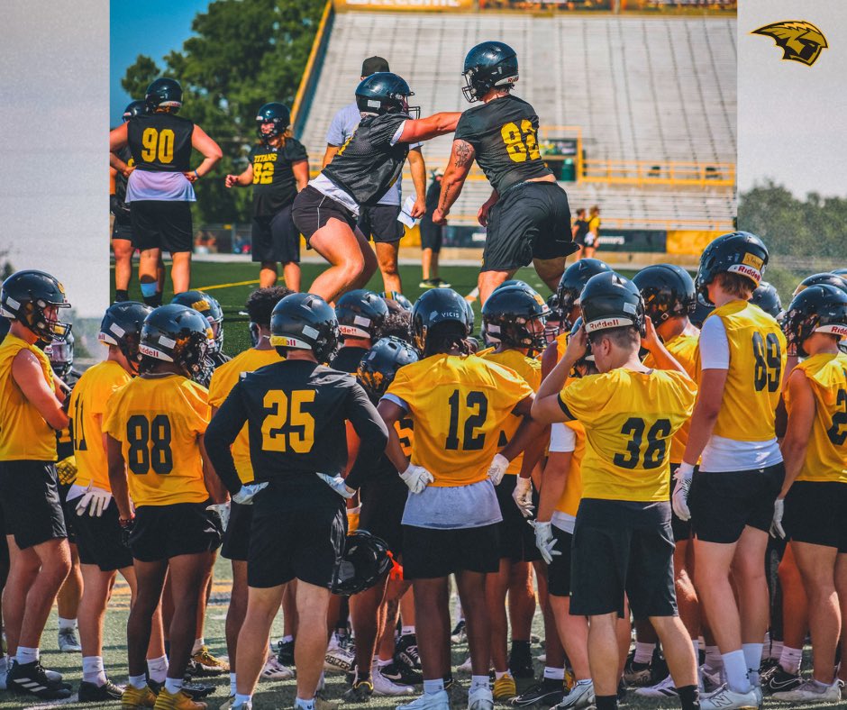 UWOFootball's tweet image. 𝙎𝙘𝙚𝙣𝙚𝙨 𝙤𝙛 𝙁𝙖𝙡𝙡 𝘾𝙖𝙢𝙥 ⛺️

#O2HVE6AS | #NOW