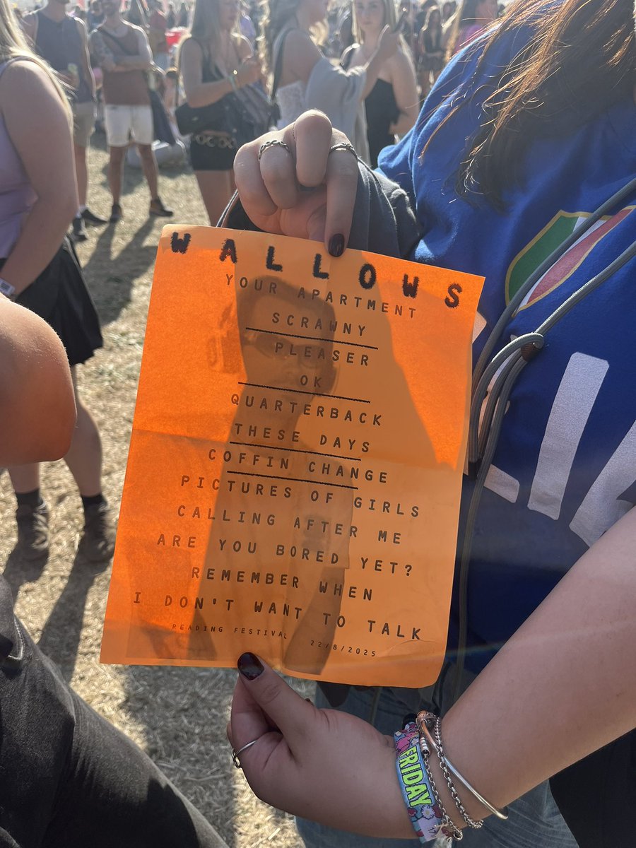 wallowsITA's tweet photo. 📄| scaletta per il set di oggi al Reading Festival!

via admin https://t.co/6col9wgPjS