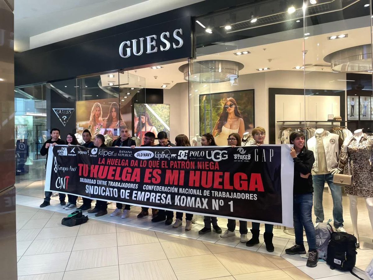 3er día de huelga Sindicato AXO - KOMAS. Porque, unidos no tenemos nada que perder y todo por ganar
la huelga continuaaa....·
@CuentaconCntchile.