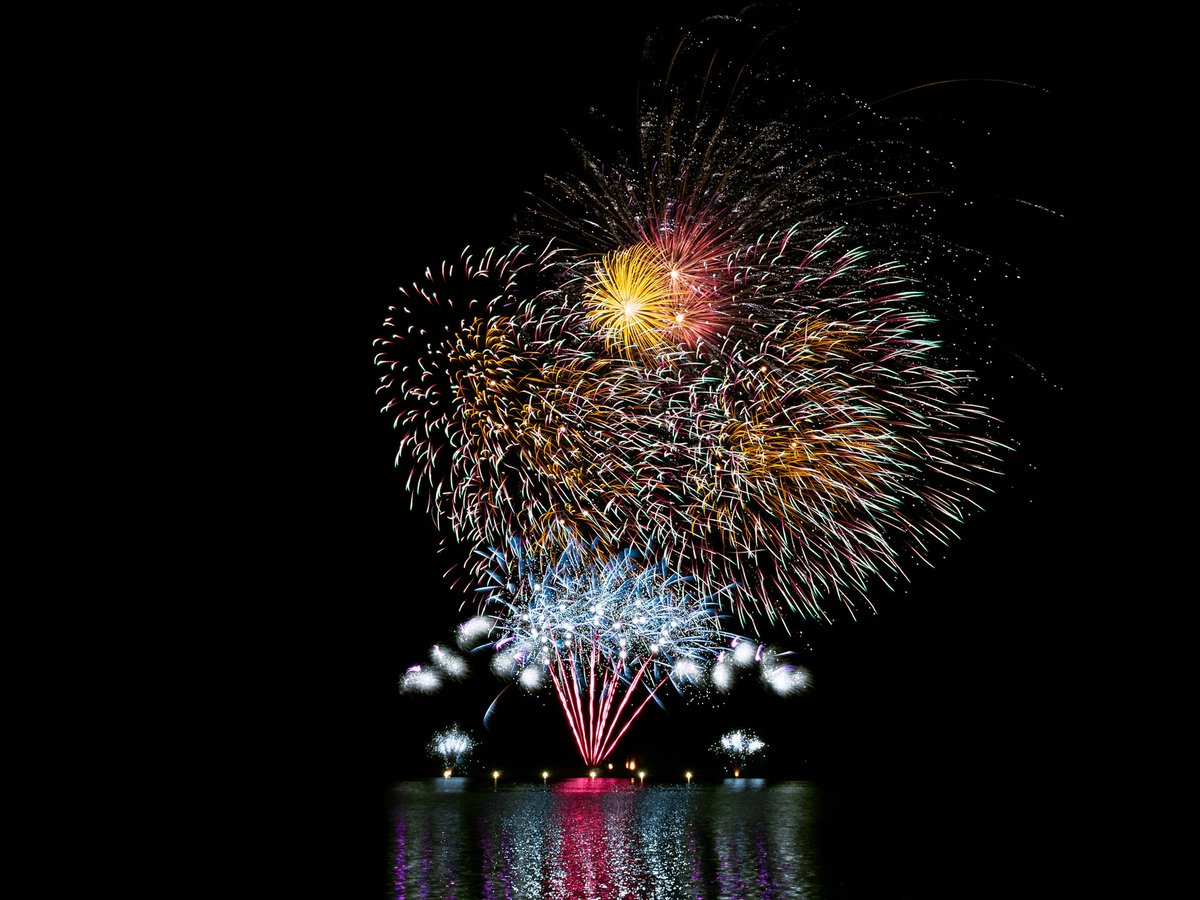 calronan's tweet photo. Night 4 of @globalfestyyc
It was China's turn to do the explody things
#globalfest #yyc #calgary #fireworks #China https://t.co/cBx7Lk77Z1