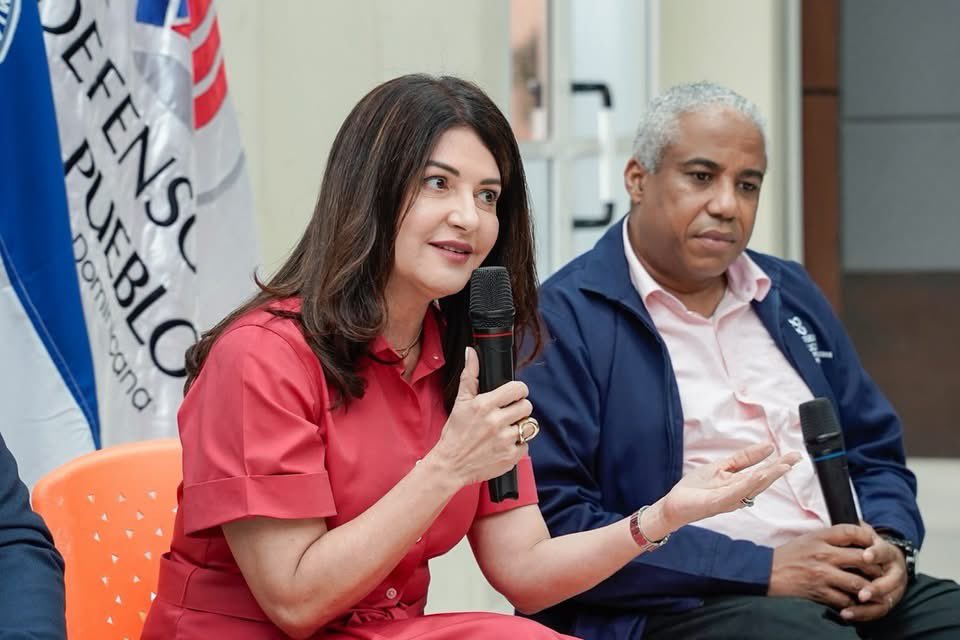 Angel Gomera (@angelgomera) on Twitter photo Momentos del panel: “Derecho a un Medio Ambiente Sano: Diálogo Interinstitucional para la Construcción de una Convivencia Pacífica”, en Barahona, realizado en la <a href="/uasdbarahona/">UASDBarahona</a> organizado por el <a href="/DefensorRD/">Defensor del Pueblo</a> <a href="/ProcuraduriaRD/">Procuraduría General de la República Dominicana</a> #Proedemaren #RD Momentos del panel: “Derecho a un Medio Ambiente Sano: Diálogo Interinstitucional para la Construcción de una Convivencia Pacífica”, en Barahona, realizado en la <a href="/uasdbarahona/">UASDBarahona</a> organizado por el <a href="/DefensorRD/">Defensor del Pueblo</a> <a href="/ProcuraduriaRD/">Procuraduría General de la República Dominicana</a> #Proedemaren #RD