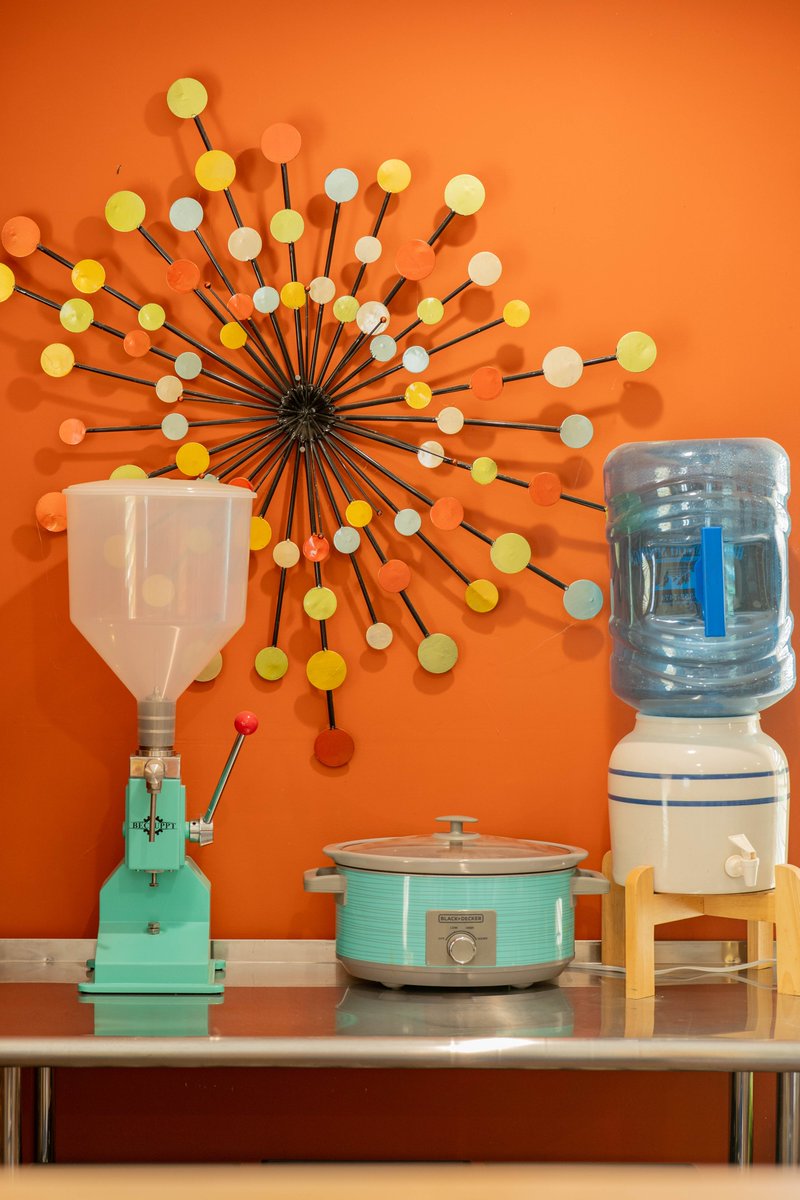 Visitors to our #agritourism farm store get to peek behind the scenes and view our botanical medicine-making area.

#herbalist
#trendsetter
#VisitNCFarms
#NorthCarolina
#YadkinValley