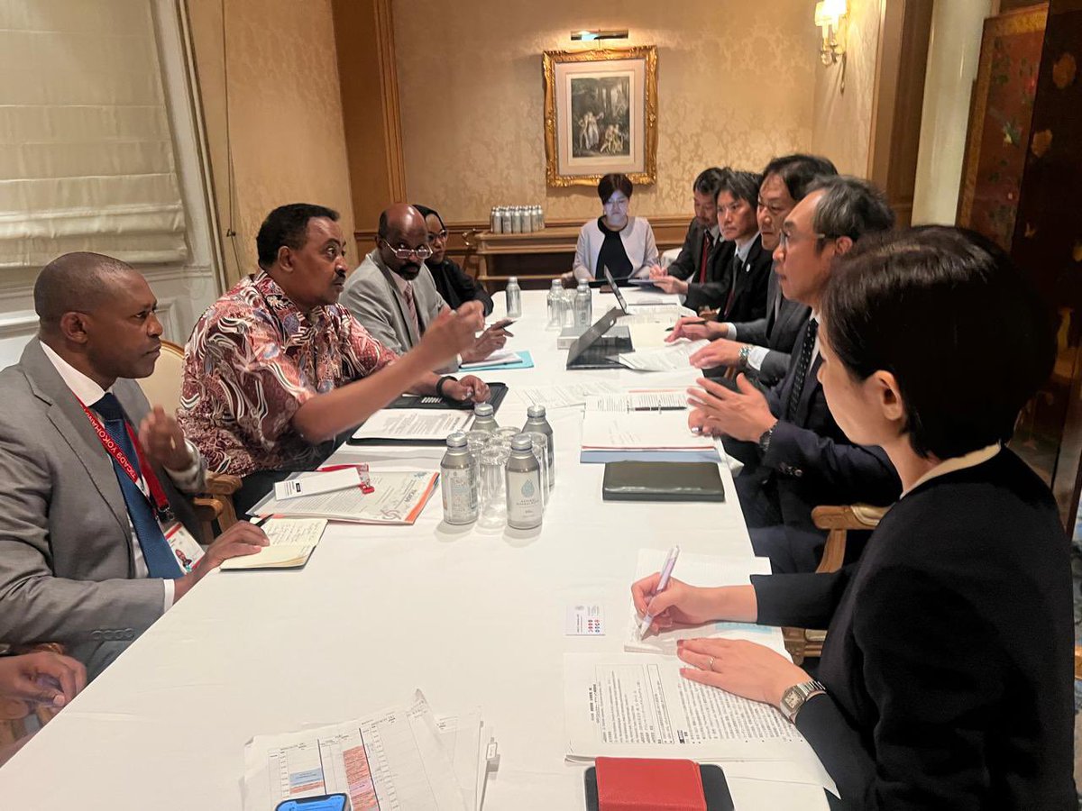 #IGADAtTICAD9

On the margins of the #TICAD9 Summit, the IGAD Executive Secretary met with the JICA leadership team led by Senior Vice President Mr. Naoki Ando. The two sides exchanged views on the region’s peace and security landscape and reaffirmed their commitment to deepening
