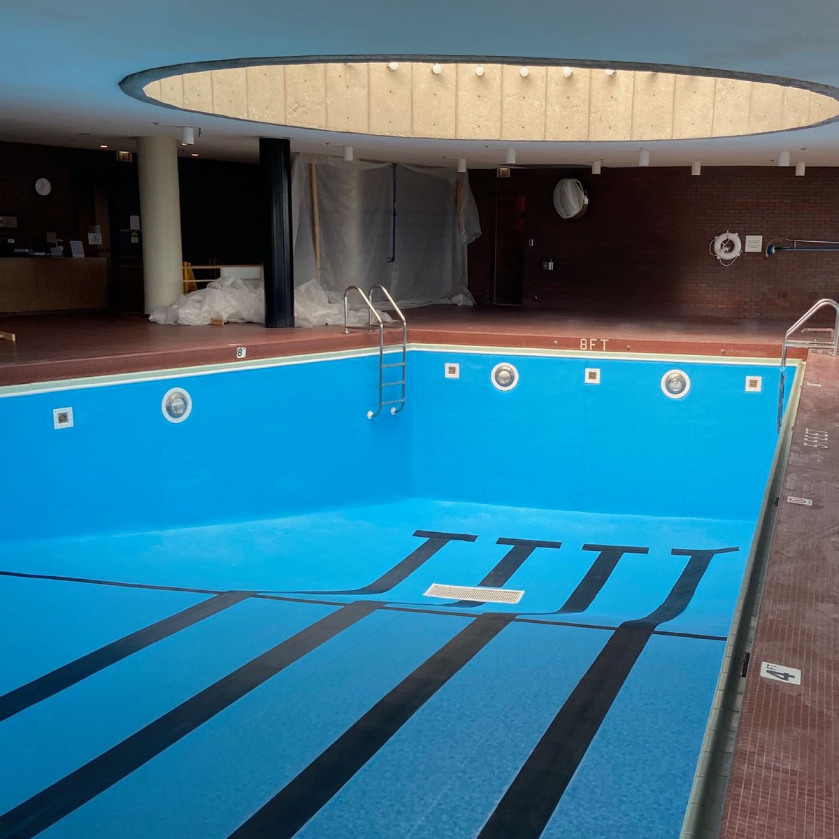 RenoSysPools's tweet image. While others wait for spring, you’ll already be ready. Renovate this winter - indoors or in warm climates - and save. 

buff.ly/Buk7uz5 

#commercialpool #commercialrestoration #likenew