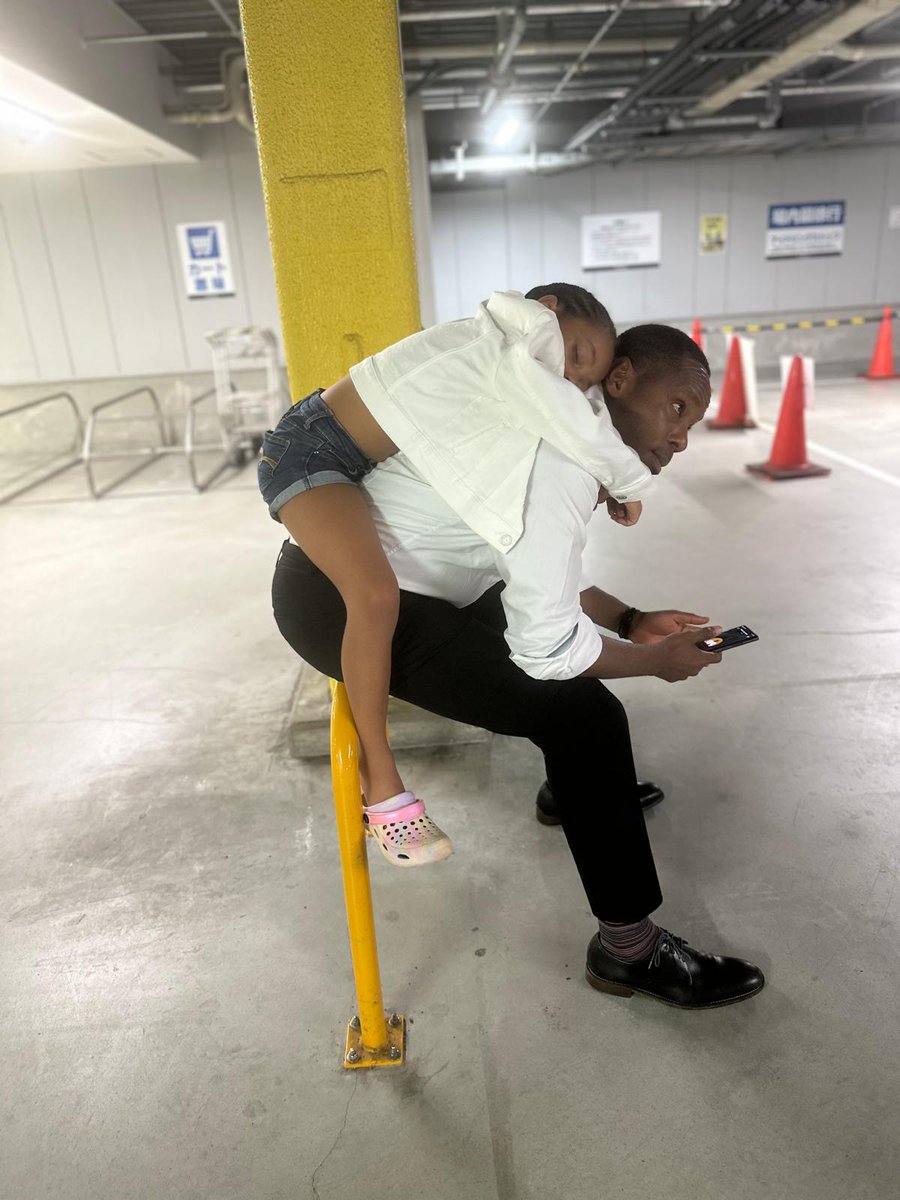 dsengeh's tweet image. She&apos;s still got my back. 

Five years later, Peynina&apos;s spot remains guaranteed. My baby slept through dinner and didn&apos;t want to be disturbed as we waited to go home.