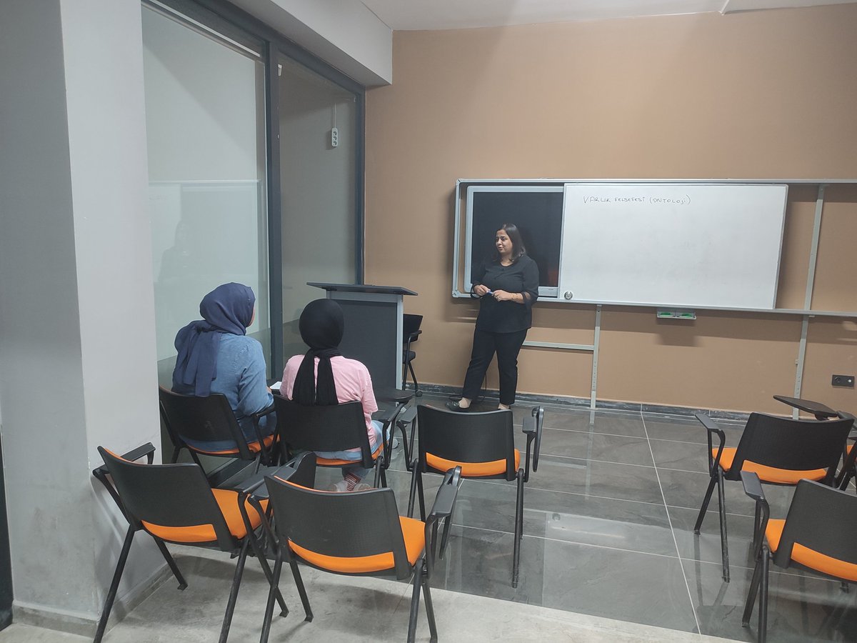 MBB Gençlik Merkezi (@mbbgenclik) on Twitter photo YKS Yaz Okulu Kapsamında Felsefe dersimizi gerçekleştirdik. ☺️👩🎓👨🎓📚
<a href="/MbbGenclik/">MBB Gençlik Merkezi</a> YKS Yaz Okulu Kapsamında Felsefe dersimizi gerçekleştirdik. ☺️👩🎓👨🎓📚
<a href="/MbbGenclik/">MBB Gençlik Merkezi</a>