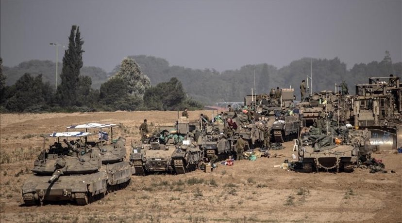 دبابات الاحتلال علي مشارف مدينة غزة 
#أنقذو_غزة