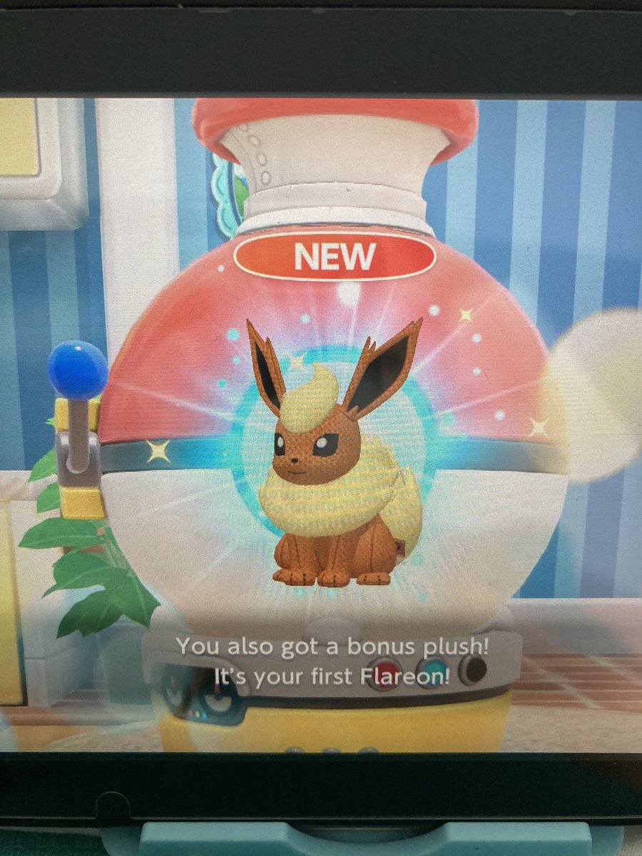 retrokrazy's tweet image. I’m pleased to announce that #PokemonFriends posts will recommence as I decided to get the #NintendoSwitch version, lol. 😀 So, we’re starting out with #Litten &amp;amp; #Flareon plushies! 😍 Thank you to @leighwynne33 for helping me to decide to buy this game. 😊 #Pokemon #Plushies