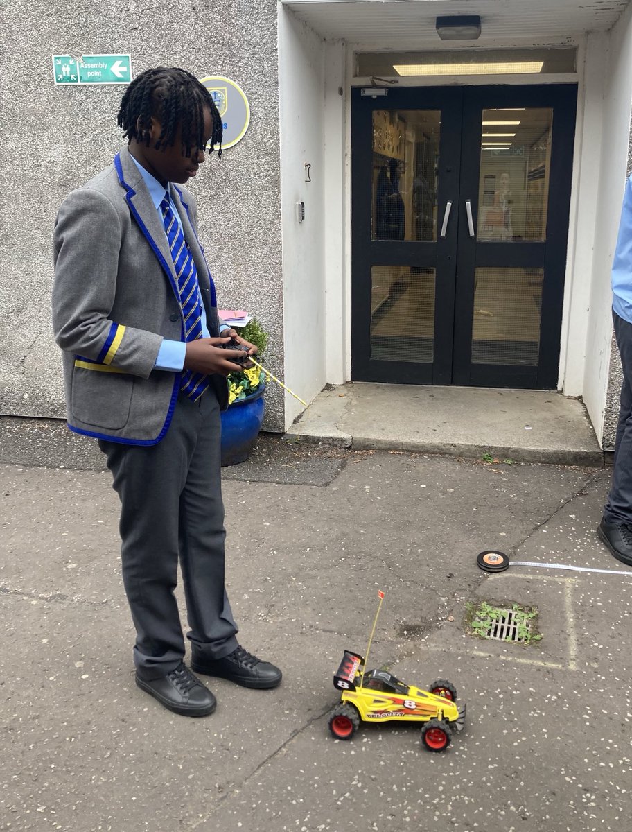 ScienceFernhill's tweet image. S3 Physicists working out the average speed of remote control cars today! Fabulous numeracy from all! Well done! ⁦⁦🙌