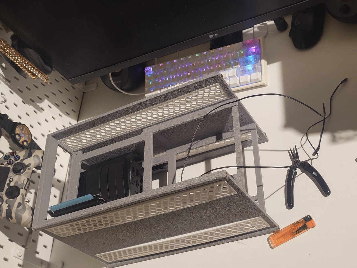 PCCASEMAKINGMAN's tweet photo. ここまで来た
けど今日はここまでｗ https://t.co/DurfUnqaUI