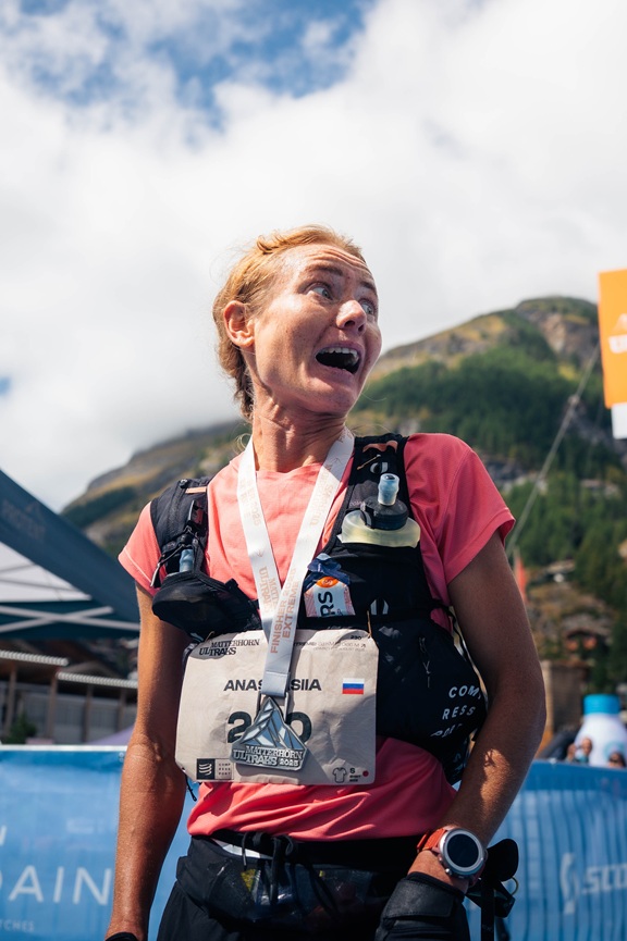 Anastasia Rubtsova y William Boffelli vencen en la Matterhorn Ultraks | Ambos consiguen su tercera victoria en la prueba y la rusa se reafirma para revalidar su título de ganadora de las Merrell <a href="/Skyrunning_com/">Merrell Skyrunner® World Series</a> World Series. Manuel Merillas finaliza en un excepcional segundo
