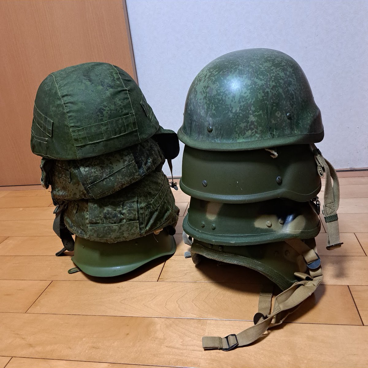 ぼっちヘルメットタワー