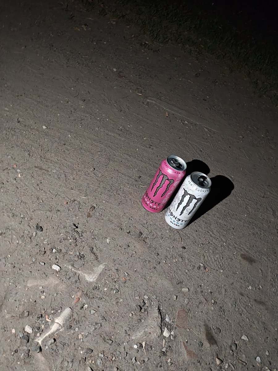 thinszzn's tweet photo. I did acid w my bf yesterday and took these pics of our monster cans bc they're literally us https://t.co/4Bi9BCrZ8z