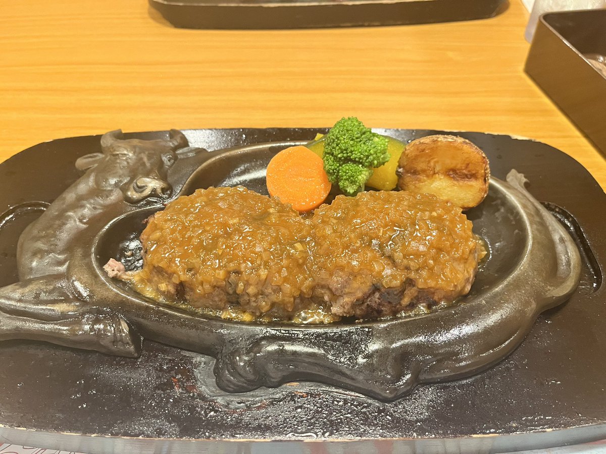 Blaues_Auto's tweet photo. 初めて食べた！美味い！ https://t.co/HsFhu3LdTG