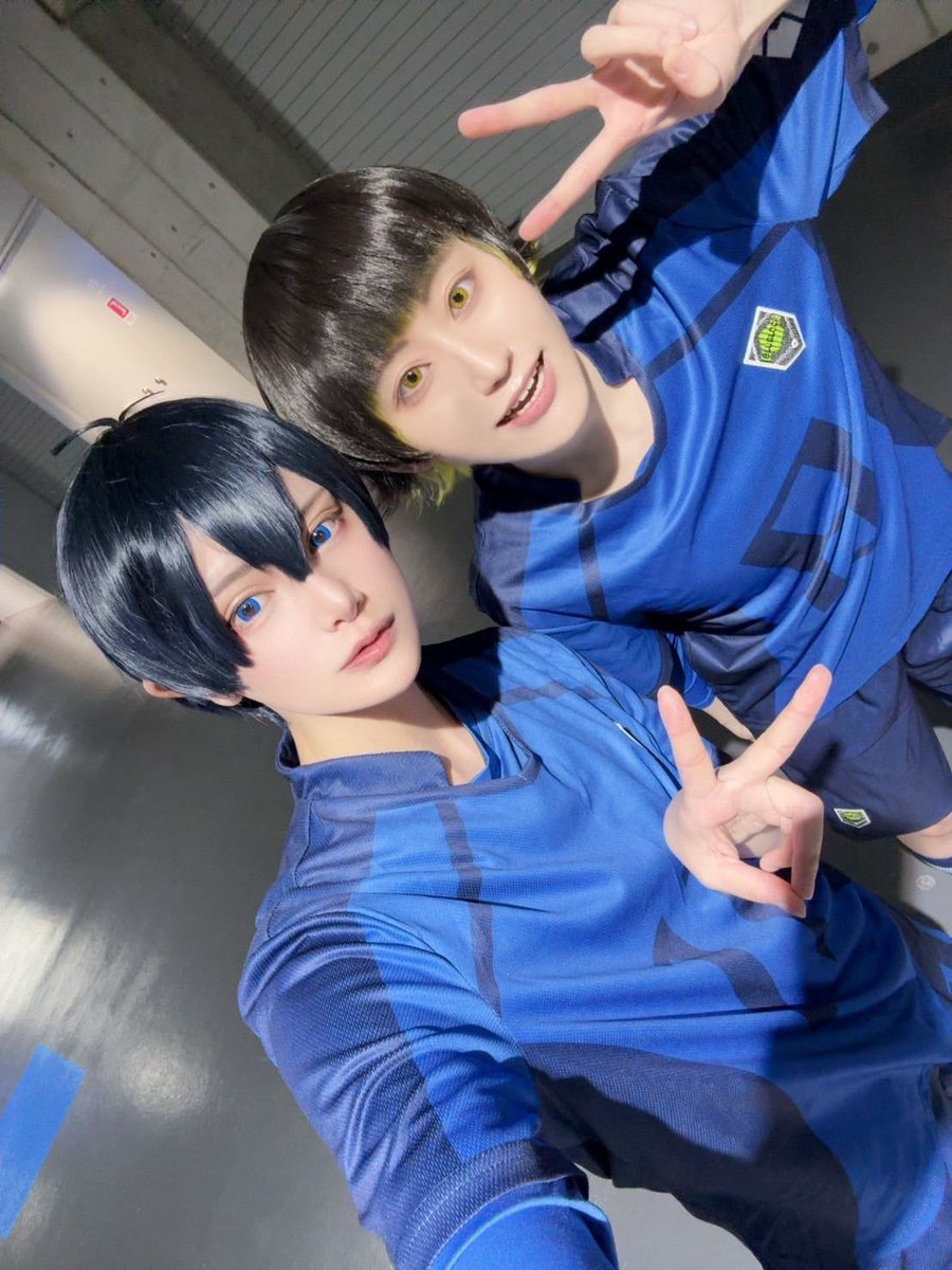 おそくほう！！

日産よぎさんと相棒コンビやってきたよん✌🏻

ちゃんとしたお写真の方が先に載せちゃったけど自撮りも記念に📷´-
久しぶりの遠征イベント撮影楽しかったし、お誘いして本当に良かった🫶🏻