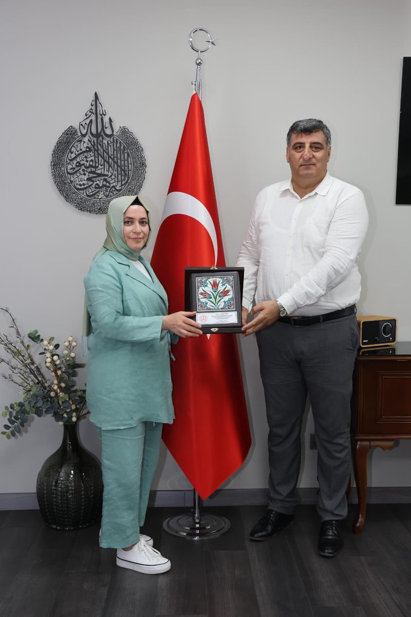 ♦️Millî Eğitim Müdürümüz <a href="/halebagceozbas/">Hale Bağce Özbaş</a>, Müdürlüğümüzde şube müdürü iken Tuzla İlçe Millî Eğitim Müdürlüğüne şube müdürü olarak atanan Volkan Pullu’ya verdiği hizmetler nedeniyle teşekkür ederek yeni görev yerinde başarılar diledi.

<a href="/tcmeb/">Millî Eğitim Bakanlığı</a> <a href="/istanbulilmem/">İstanbul İl Millî Eğitim Müdürlüğü</a>