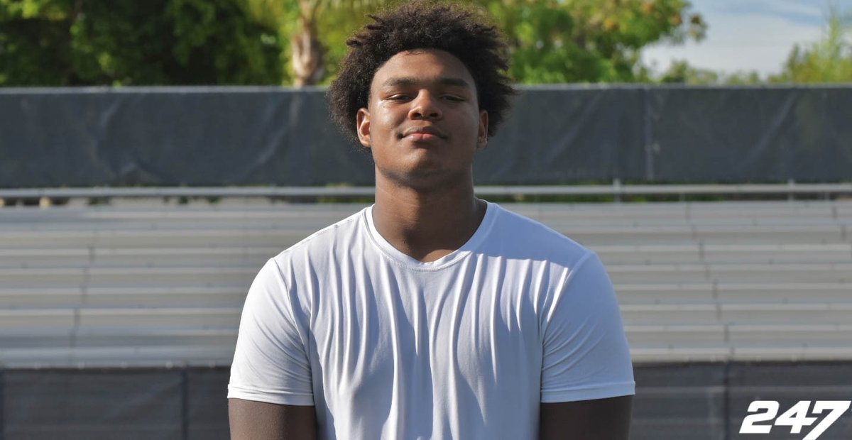 VIP: Fort Lauderdale (Fla.) St. Thomas Aquinas Top247 OL Mark Matthews discusses early interest in Miami ahead of his junior season.

The 6-6, 270-pounder will attend the Miami-Notre Dame game next weekend.

247sports.com/college/miami/…