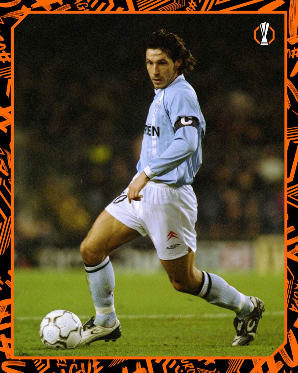 😎 Una 𝕃𝔼𝕐𝔼ℕ𝔻𝔸 del <a href="/RCCelta/">Celta</a> cumple años hoy 👏 

🎉 ¡Qué cumplas muchos más, 𝗔𝗹𝗲𝗸𝘀𝗮𝗻𝗱𝗿 𝗠𝗼𝘀𝘁𝗼𝘃𝗼𝘆‼️🎁 

#UEL