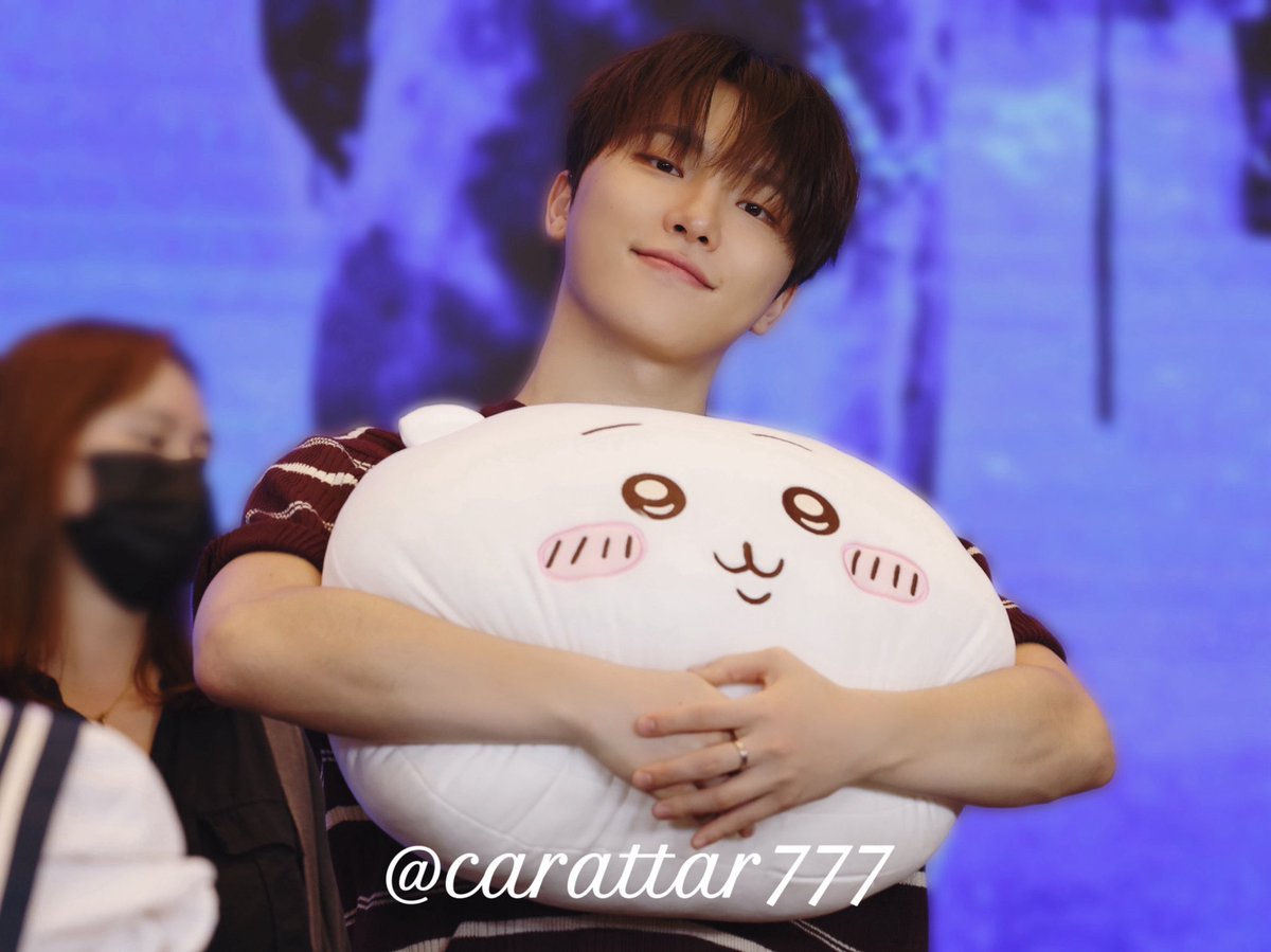 carattar777's tweet photo. 20250821 복경 팬싸

#디노 #DINO #이찬 
#세븐틴 #SEVENTEEN
@pledis_17 https://t.co/8cNHl8rrl0