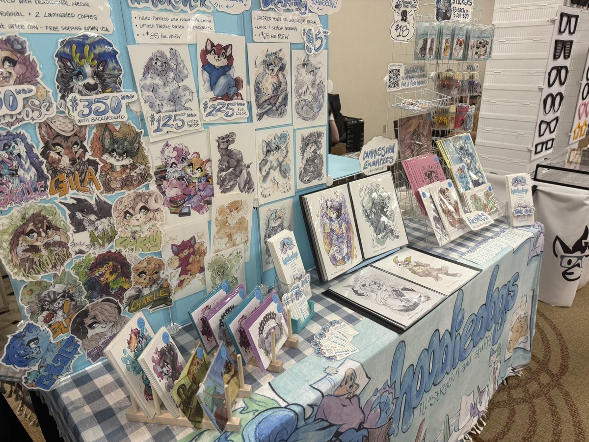 hoodiedogs_'s tweet image. HI FURRYDELPHIA!!!! come say hi this weekend‼️