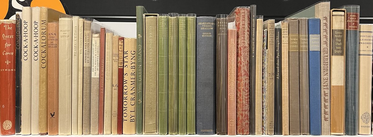 StuartKells's tweet photo. Shelfie of (mostly) press books #privatepress #fineprinting https://t.co/EBVHdjAWwA