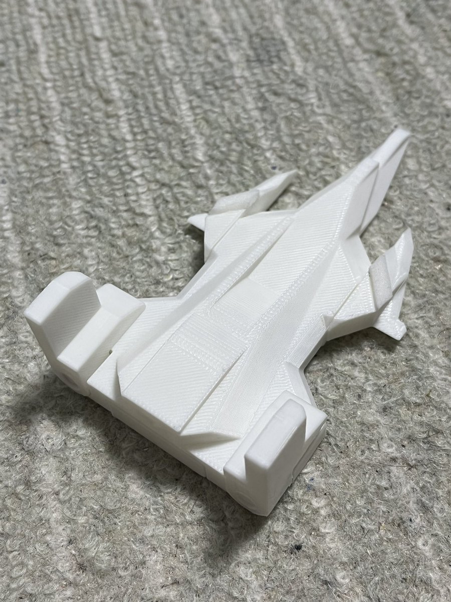 ギガバイト

メガバイトをベースに本来別々のフリックスであったものを1つに組み合わせた強化タイプ。4つの可変パーツにより様々な状況に対応。