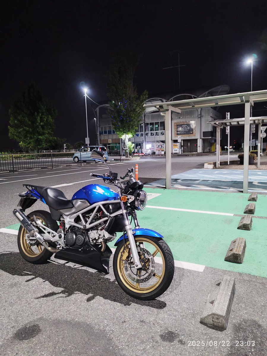 rfLJnezfr886045's tweet photo. 今か明日の夕方までに俺とVTRの走行動画撮ってくれる人募集します！
一旦VTRは最後の為どうしても撮りたいです、お願いします！ https://t.co/Z54mzrrThT