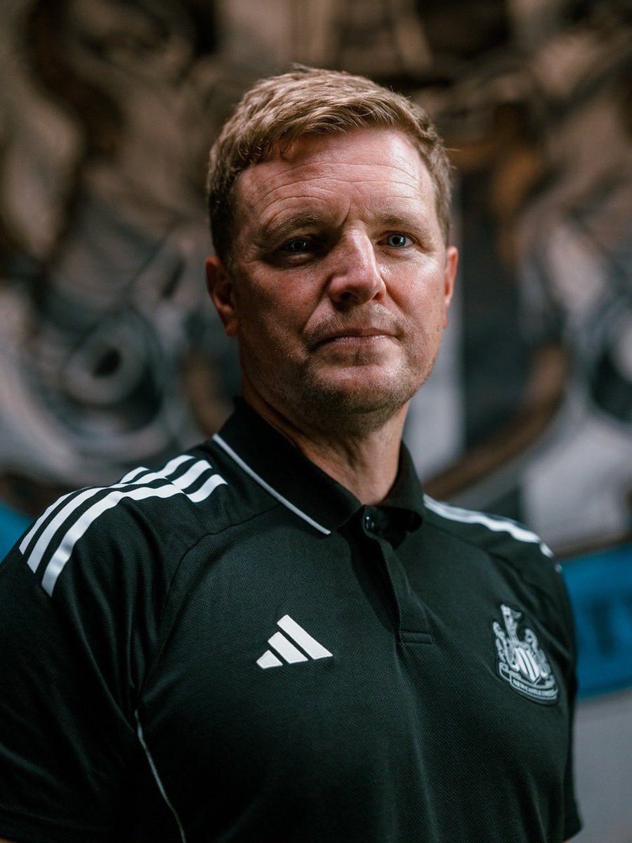 stv_ncl's tweet image. I am so proud that this man is our manager.

Eddie Howe's Black and White Army. ❤️

#NUFC 

📸@NUFCblogcouk