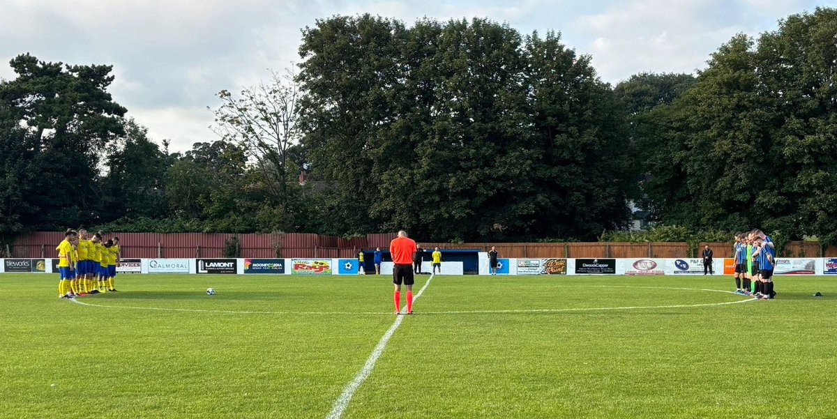 Minute’s silence last night in memory of former senior player Paul Briers and our current senior player Paddy Lowe’s father in law, Tommy Coyle who both sadly passed away recently. 

RIP 💙🖤💙🖤