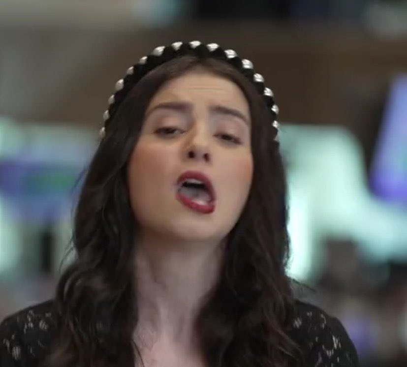 Esperando el video de esta pelotuda hablando del escándalo spagnuolo, la suizo argentina, karina y milei.