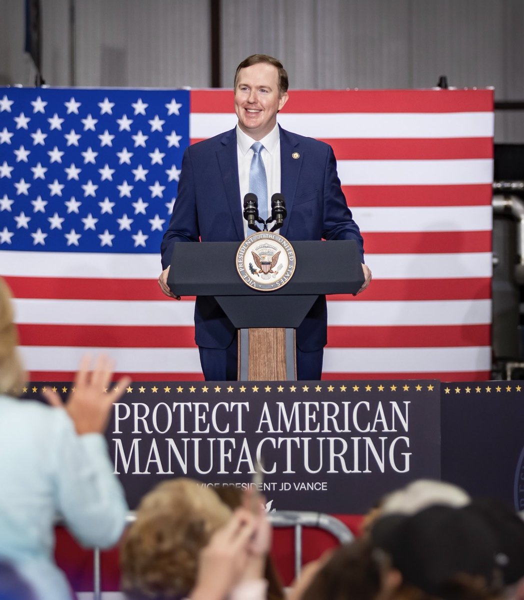 RepBrianJack's tweet image. It was an incredible honor to welcome Vice President @JDVance, Administrator Lee Zeldin (@EPALeeZeldin), and Administrator Kelly Loeffler (@SBA_Kelly) to my hometown of Peachtree City.

We celebrated President Trump’s Working Families Tax Cuts and historic deregulation efforts…