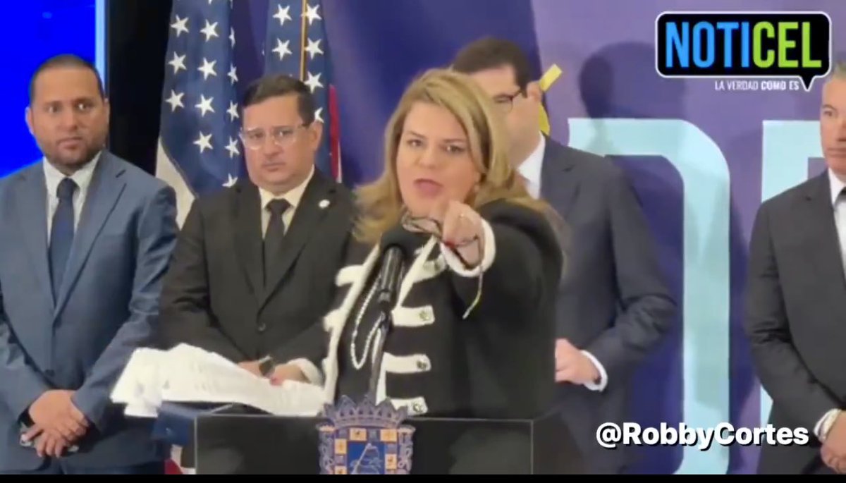 SotoCatala's tweet photo. Imagen de una mujer violenta y amenazante como las que vemos a diario en los noticiarios. La hemos dejado apoderarse de todo y controlarnos como a ella le ha dado la gana. Seguirá burlándose y haciendo cosas peores. Lo peor, vamos a seguir permitiéndoselo. https://t.co/KO6SFfb6Kh
