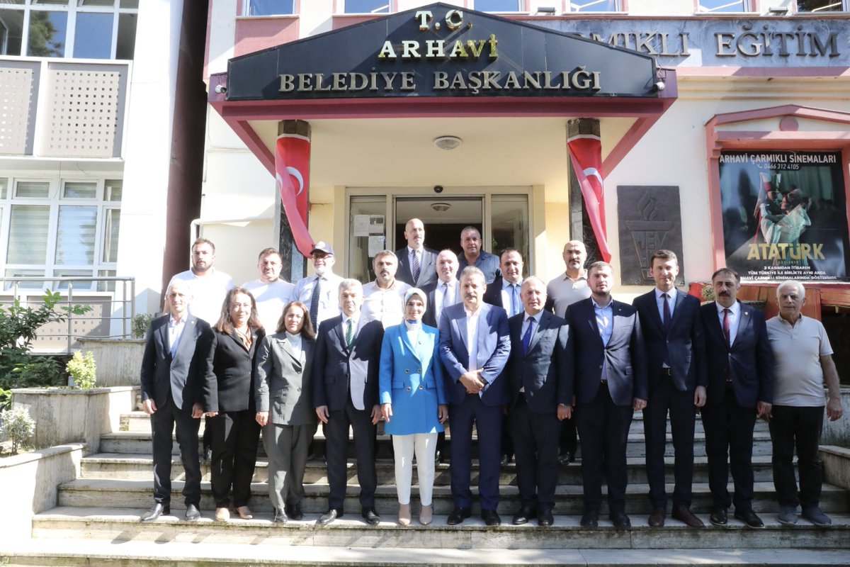 📍Arhavi, Artvin

Arhavi Belediyemizi ziyaret ederek Belediye Başkanımız Sn. Turgay Ataselim ile ilçemizde yürütülen Bakanlık hizmetlerini değerlendirdik.

#AileYılı kapsamında ilçemizde önemli bir adım daha attık. Bir hayırseverinizin hibe ettiği arazi üzerine inşa edilecek