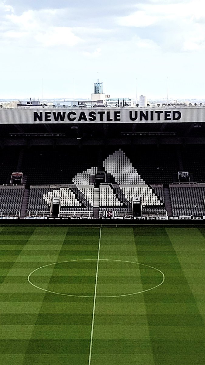 Monday night isn’t about who doesn’t want to be here. It’s about the lads who fight for the badge with pride. Every ounce of love goes out to them, Get behind them during those 90 mins &amp; forget the rest, Nobody is bigger than the club 🖤🤍 #HowayTheLads #NUFC #WeAreUnited