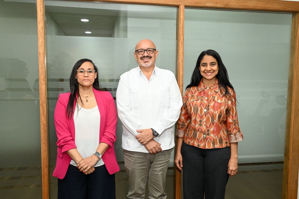 MMujerRD's tweet image. La viceministra de Planificación y Desarrollo del Ministerio de la Mujer (@MMujerRD, @AddysThen, sostuvo una reunión con el Coordinador General de la Agencia Española de Cooperación Internacional para el Desarrollo (@AECIDRD), Manuel Alba Cano, y la cooperante Raquel Rojo García,…