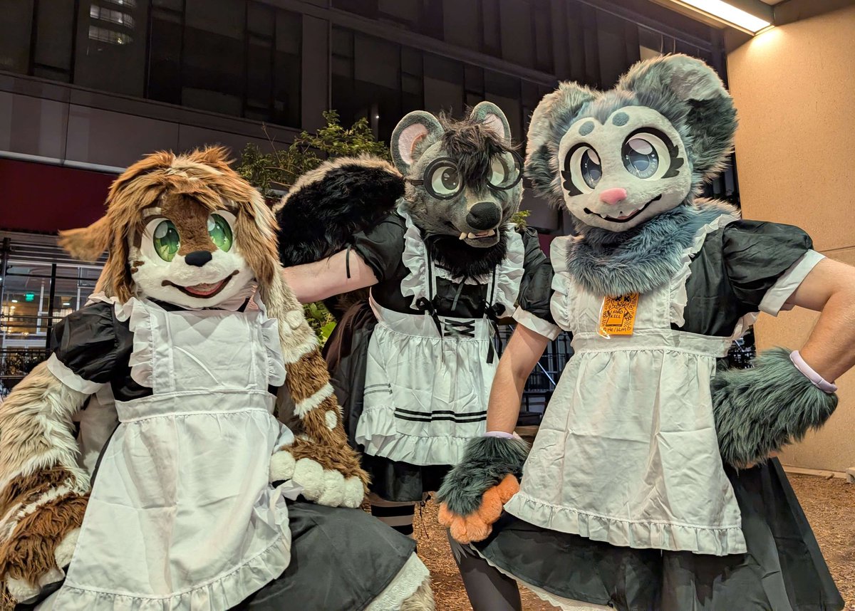 FD, your midnight cleaning service has arrived! 🧹🧽

#FursuitsFriday #Furrydelphia

🦨: <a href="/SkunkWix/">Wix 🔜 Furpoc</a>
🐭: <a href="/SleepySheepy17/">Sleepy Sheepy!</a>