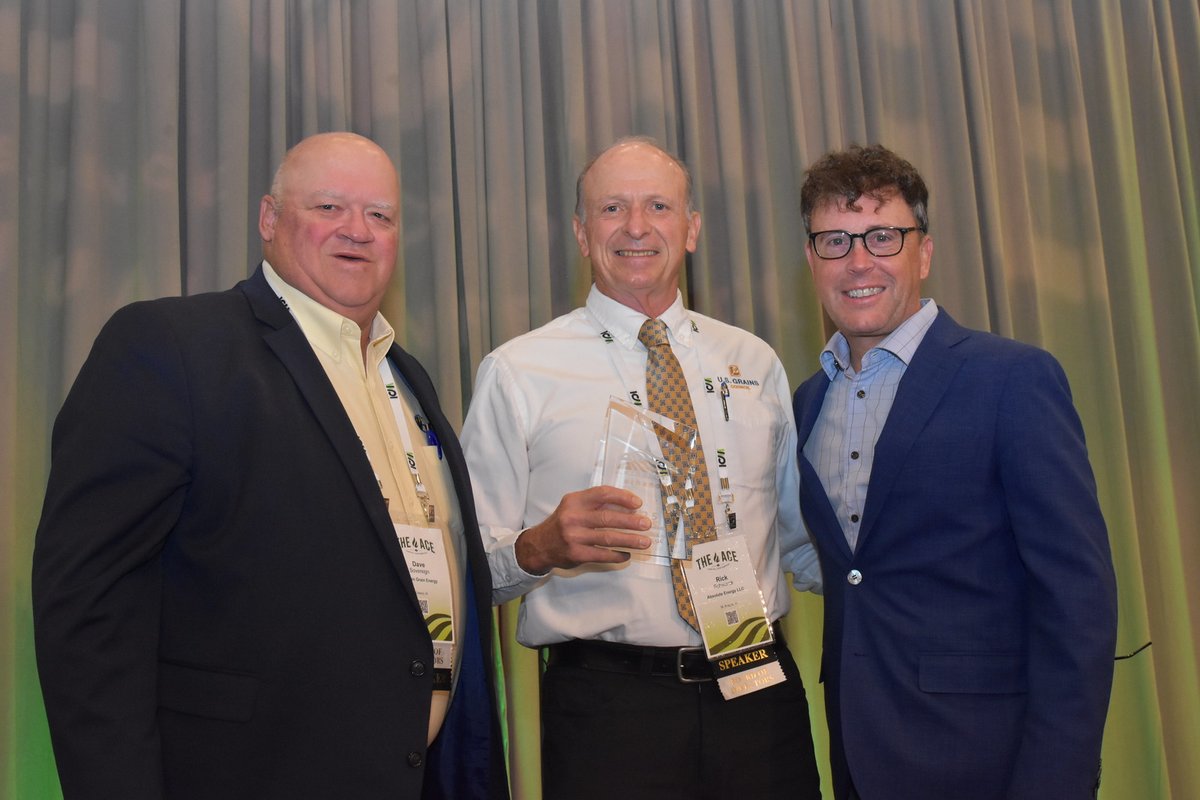 EnergyAgNews's tweet image. Congrats to Rick Schwark - @ACEethanol Merle Anderson Award winner presented at #TheACE25 Friday morning.