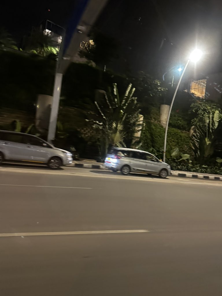 bspavithra's tweet photo. @BLRAirport - the cars parking in the no park zone on the route is an absolute nuisance. Please fine these cars parked under the bridge near the departure and arrival route of terminal 2. They have parked near the turns and it’s way too dangerous. Sharing some reference pics. https://t.co/FI79oP7UuP