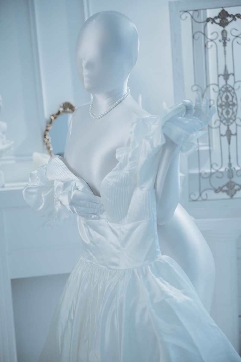 From now on, I will post my Zentai-doll's diary here. Does anyone remember these photos of me?
#zentai