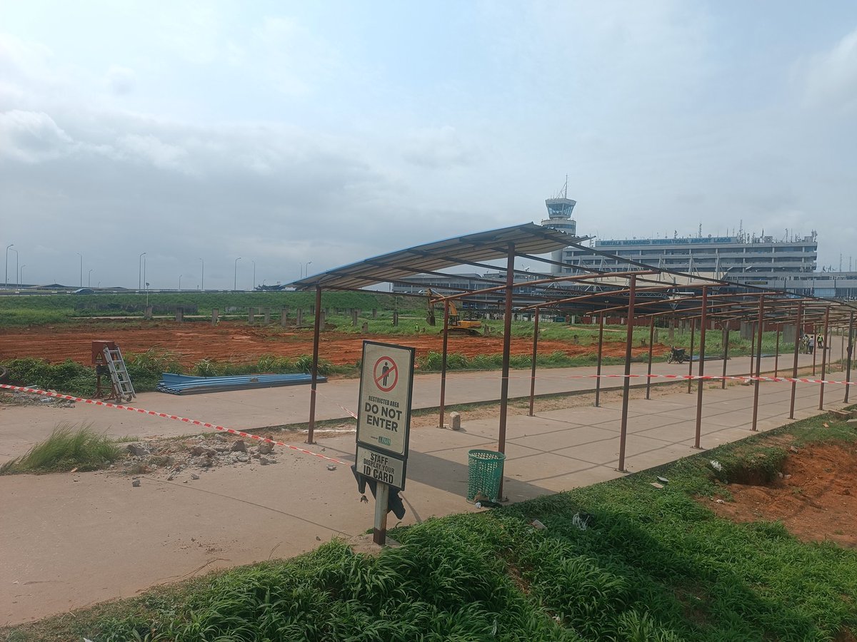 AbeebFajobi's tweet image. Exciting Update! 

CCECC Nigeria Ltd. has mobilised to site for the reconstruction/rehabilitation of MMIA Terminal 1 announced early this month.

Looking forward to quality delivery and improved passenger experience at one of Nigeria’s busiest airports. ✈️🇳🇬 #MMIA #Infrastructure
