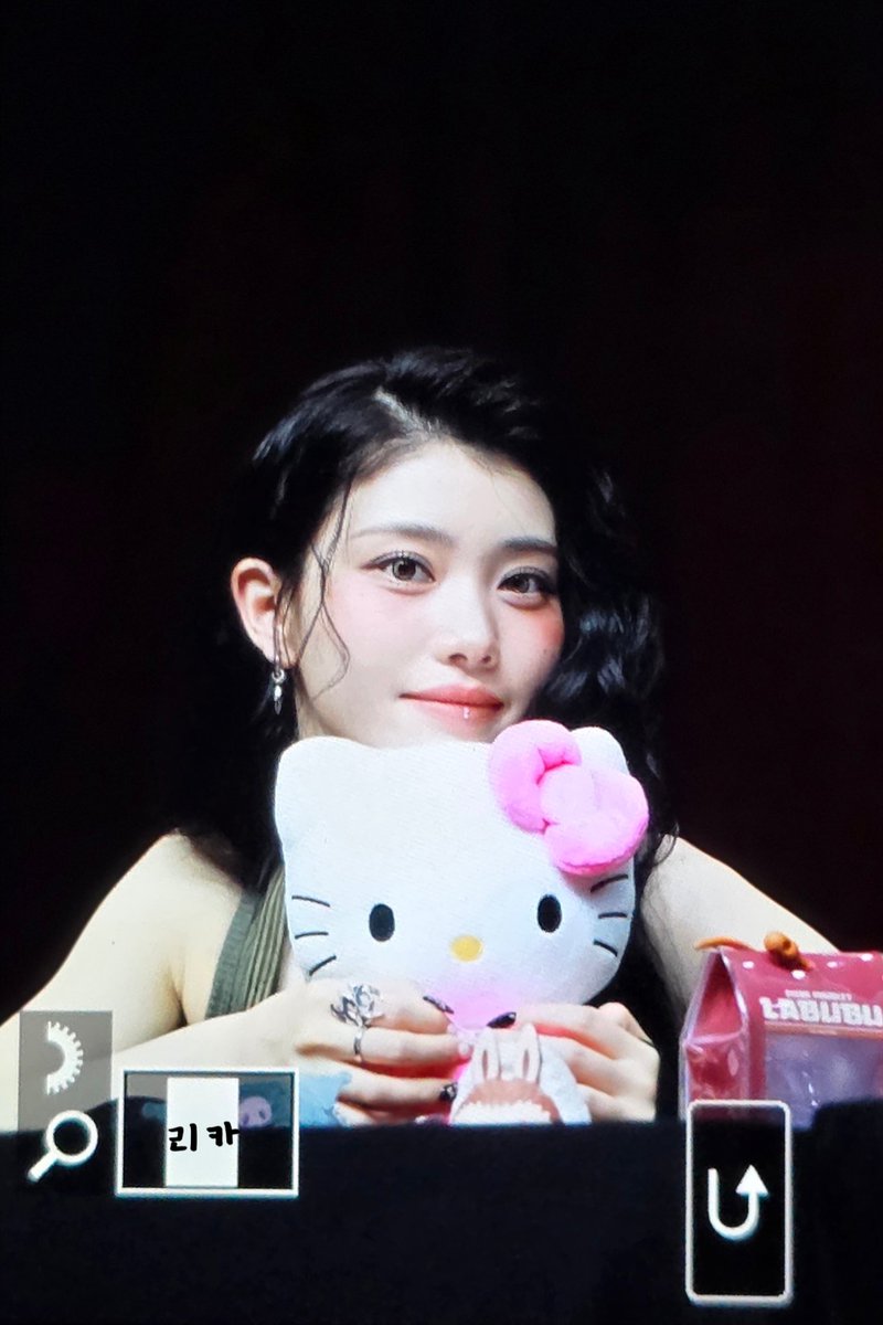 250822 점프업 대면 팬싸 프리뷰

#Kep1er #XIAOTING #케플러 #샤오팅 #션샤오팅 #심소정 #沈小婷