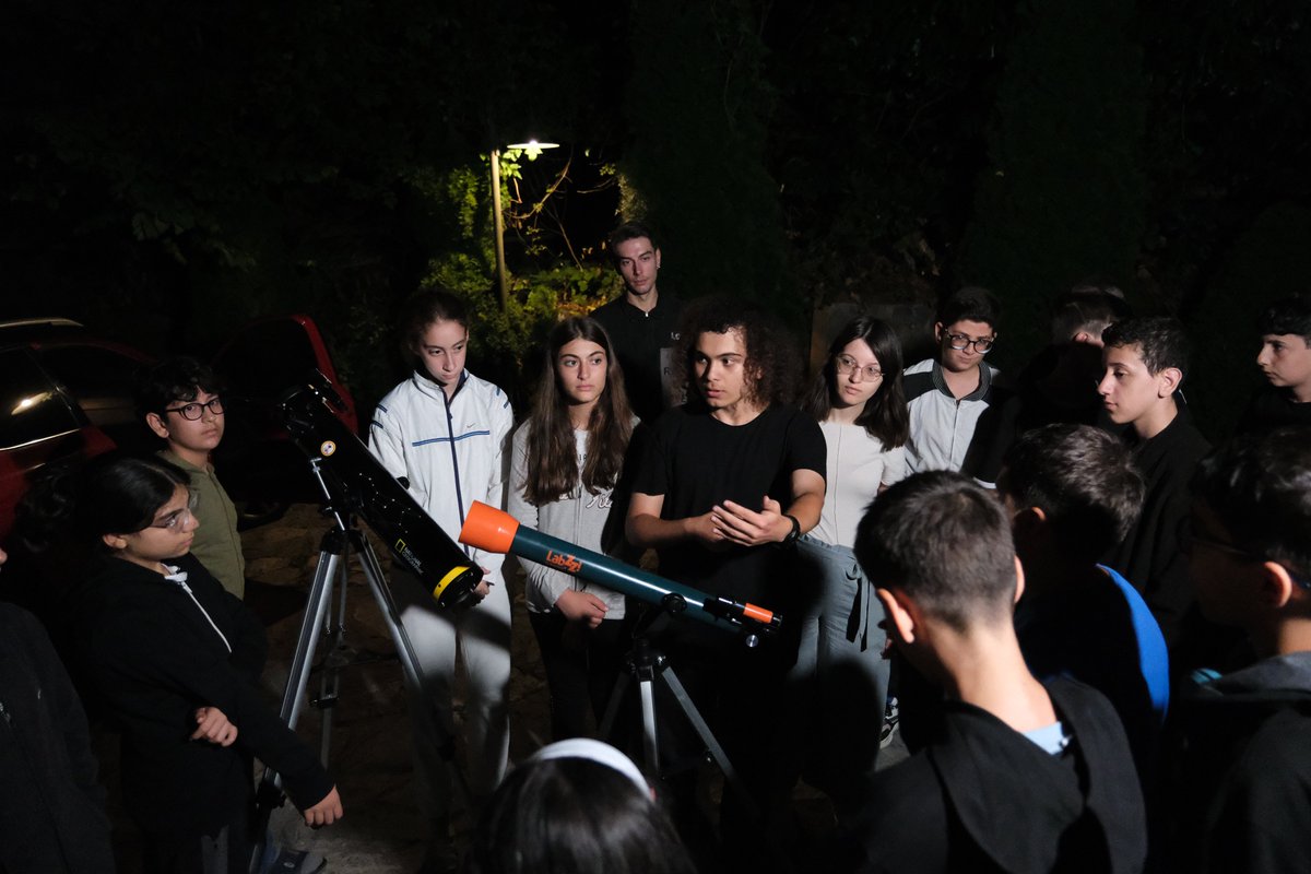 HyundaiTurkiye's tweet image. “Progress for Humanity” vizyonumuz doğrultusunda Kahramanmaraş depreminden etkilenen gençler için özel bir kamp düzenledik.💙

Sanat, spor, girişimcilik ve kişisel gelişim atölyeleriyle gençler, geleceğe umutla bakıyor. ✨

youtu.be/M6LESZ1XeOU

#ProgressForHumanity #Hyundai