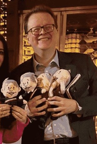 Dicen los del Cártel de López Obrador que así se ve un magistrado imparcial y objetivo.