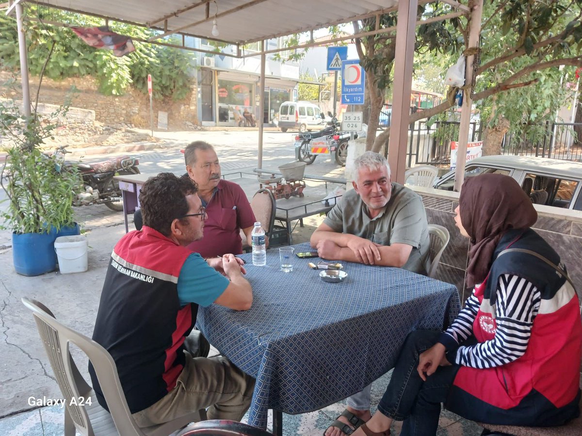 Kemalpaşa İlçe Tarım ve Orman Müdürlüğü (@kemalpasatarim) on Twitter photo 🤝 Cuma Buluşmaları kapsamında Yiğitler Mahallesi’nde Bakanlığımız ve TÜİK tarafından işbirliği ile yürütülen Genel Tarım Sayımı’na katılımın önemi hakkında bilgilendirme toplantısı yapılmıştır.
<a href="/TCTarim/">T.C. Tarım ve Orman Bakanlığı</a>
<a href="/ibrahimyumakli/">İbrahim Yumaklı</a>
<a href="/MstafaSahin44/">Mustafa ŞAHİN</a> 🤝 Cuma Buluşmaları kapsamında Yiğitler Mahallesi’nde Bakanlığımız ve TÜİK tarafından işbirliği ile yürütülen Genel Tarım Sayımı’na katılımın önemi hakkında bilgilendirme toplantısı yapılmıştır.
<a href="/TCTarim/">T.C. Tarım ve Orman Bakanlığı</a>
<a href="/ibrahimyumakli/">İbrahim Yumaklı</a>
<a href="/MstafaSahin44/">Mustafa ŞAHİN</a>