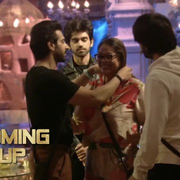 S..K..S (@s_thirdeye) on Twitter photo In Episode 102
Probably one of the most Emotional and Sweetest Farewell in the history of <a href="/BiggBoss/">Bigg Boss</a> :-By <a href="/KaranVeerMehra/">Karan Veer Mehra</a> To <a href="/Shilpashirodkr/">Shilpa shirodkar</a> 🥰✌️!
God Bless their *Bond/ Friendship* with much more Happiness,Kindness and Positivity🧿!
#KaranVeerMehra #ShilpaShirodkar #BiggBoss18 In Episode 102
Probably one of the most Emotional and Sweetest Farewell in the history of <a href="/BiggBoss/">Bigg Boss</a> :-By <a href="/KaranVeerMehra/">Karan Veer Mehra</a> To <a href="/Shilpashirodkr/">Shilpa shirodkar</a> 🥰✌️!
God Bless their *Bond/ Friendship* with much more Happiness,Kindness and Positivity🧿!
#KaranVeerMehra #ShilpaShirodkar #BiggBoss18