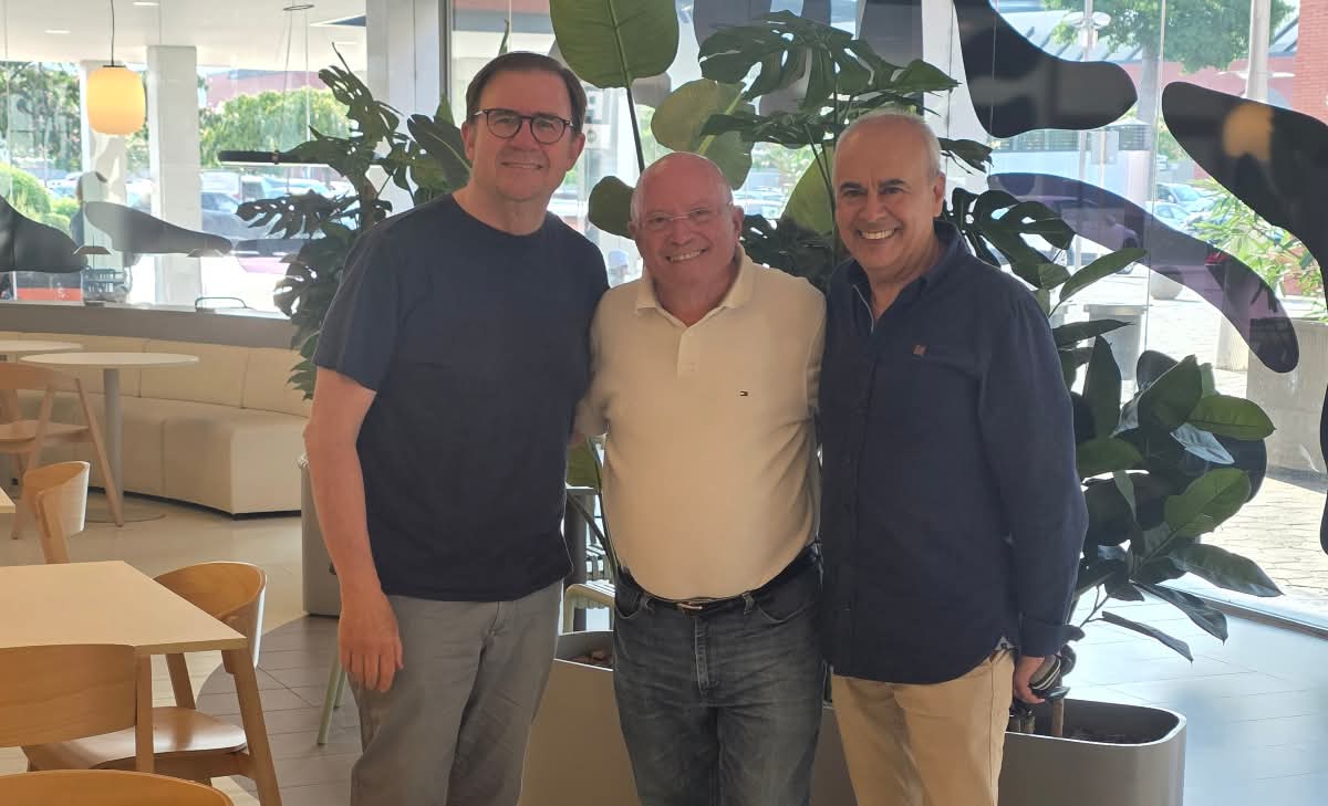 El proyecto #municipalista continúa creciendo en Cataluña.  Hace unos días tuvo lugar en Salt, Girona, una reunión del presidente de UCIN, Ángel Montealegre con el conocido ex concejal Atilano González con el fin de crear la agrupación del partido en la localidad.