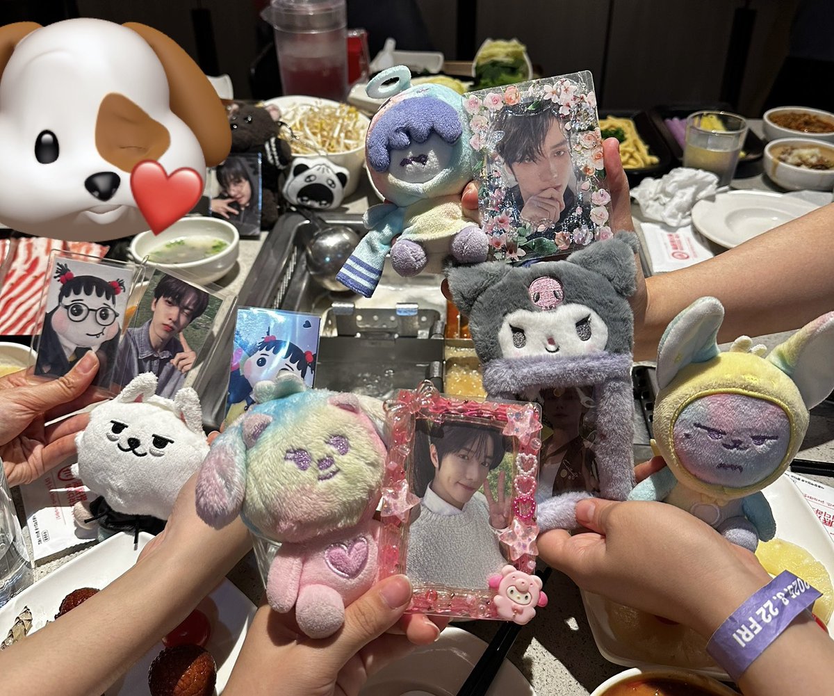 <ACT : TOMORROW> 끝나고 뒤풀이✌️
(다음에는 뒷풀이까지 함께해..❤️<a href="/JUN34_/">Jun</a> )