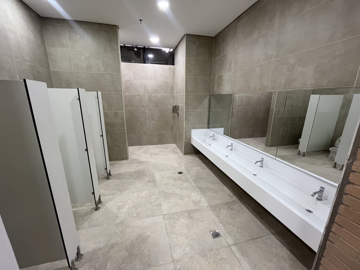 Realizamos una nueva visita al Centro de Desarrollo Tibabuyes (CDC), en #Suba, que hemos acompañado a través del programa #VamosALaObra.

Este proyecto, donde se han invertido más de $5⃣4⃣.4⃣0⃣0⃣ millones, cuenta con un avance del 9⃣9⃣%.

#TuContraloríaEnAcción