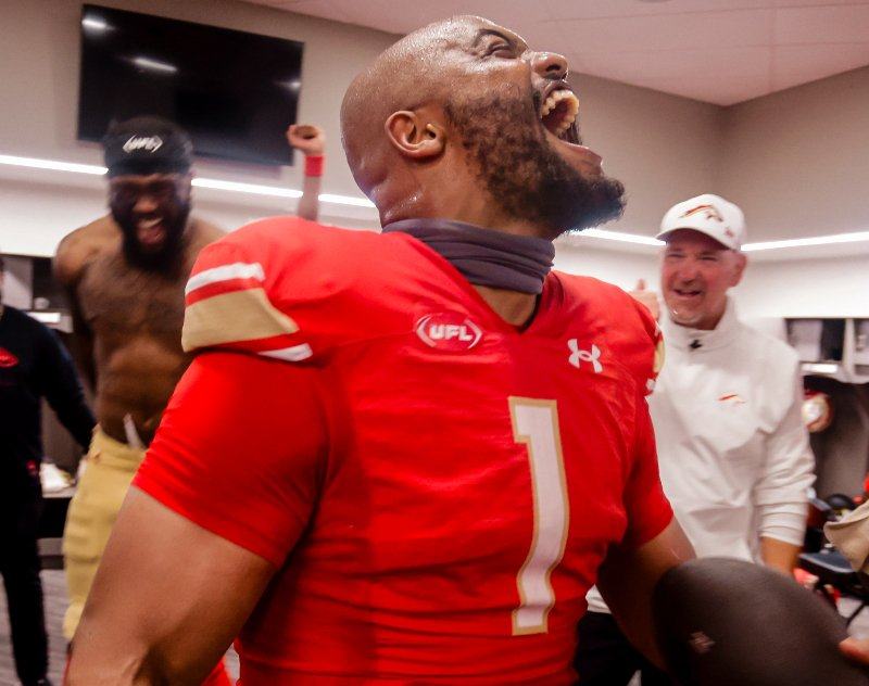 James Larsen (@jameslarsenpfn) on Twitter photo NEWS: Veteran Birmingham Stallions QB J'Mar Smith has officially re-signed for the 2026 #UFL season, per the wire.
The legend returns to Birmingham for a 5th campaign. What a day for fans of the <a href="/USFLStallions/">Birmingham Stallions</a>.
The Stallions also re-signed CB Nevelle Clarke, & P Colby Wadman. NEWS: Veteran Birmingham Stallions QB J'Mar Smith has officially re-signed for the 2026 #UFL season, per the wire.
The legend returns to Birmingham for a 5th campaign. What a day for fans of the <a href="/USFLStallions/">Birmingham Stallions</a>.
The Stallions also re-signed CB Nevelle Clarke, & P Colby Wadman.